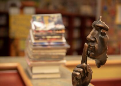 Η σιωπή ως θεραπεία: Γιατί χρειαζόμαστε στιγμές χωρίς θόρυβο